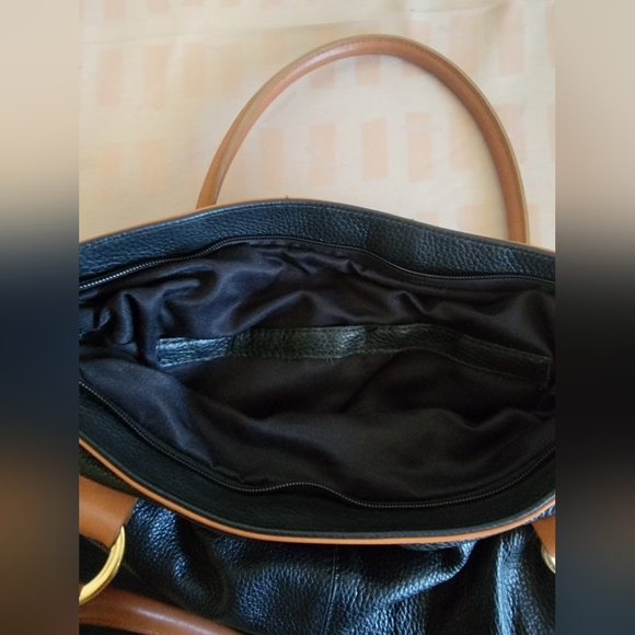 Valentina Leather Shoulder Bag - Picture 10 of 12